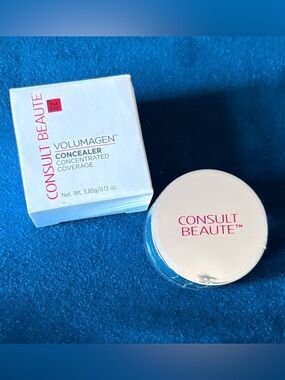 Consult Beaute Volumagen Concealer -Medium NWT❣️